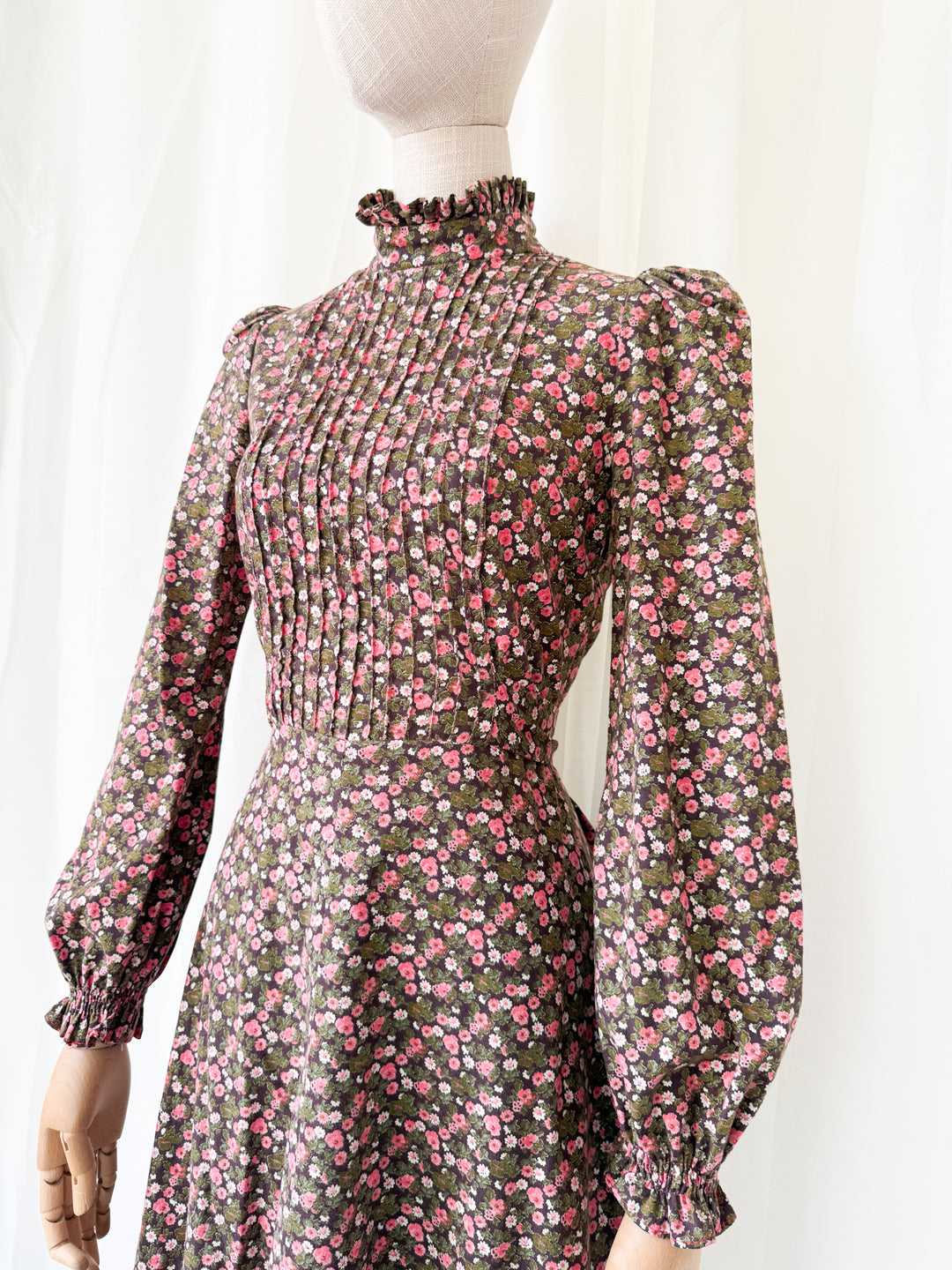 Gorgeous Rare 1970s Brown Floral Cotton Mini Dress by Earlybird