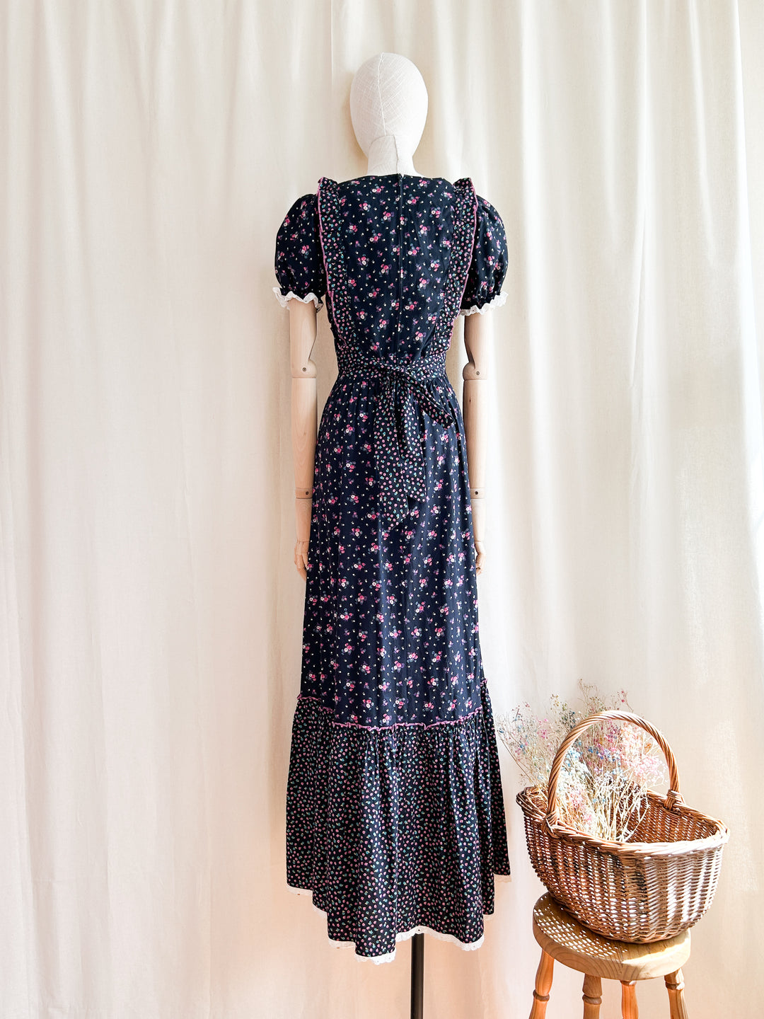 Beaut Black Floral Shirred 70s Cotton Prairie Dress