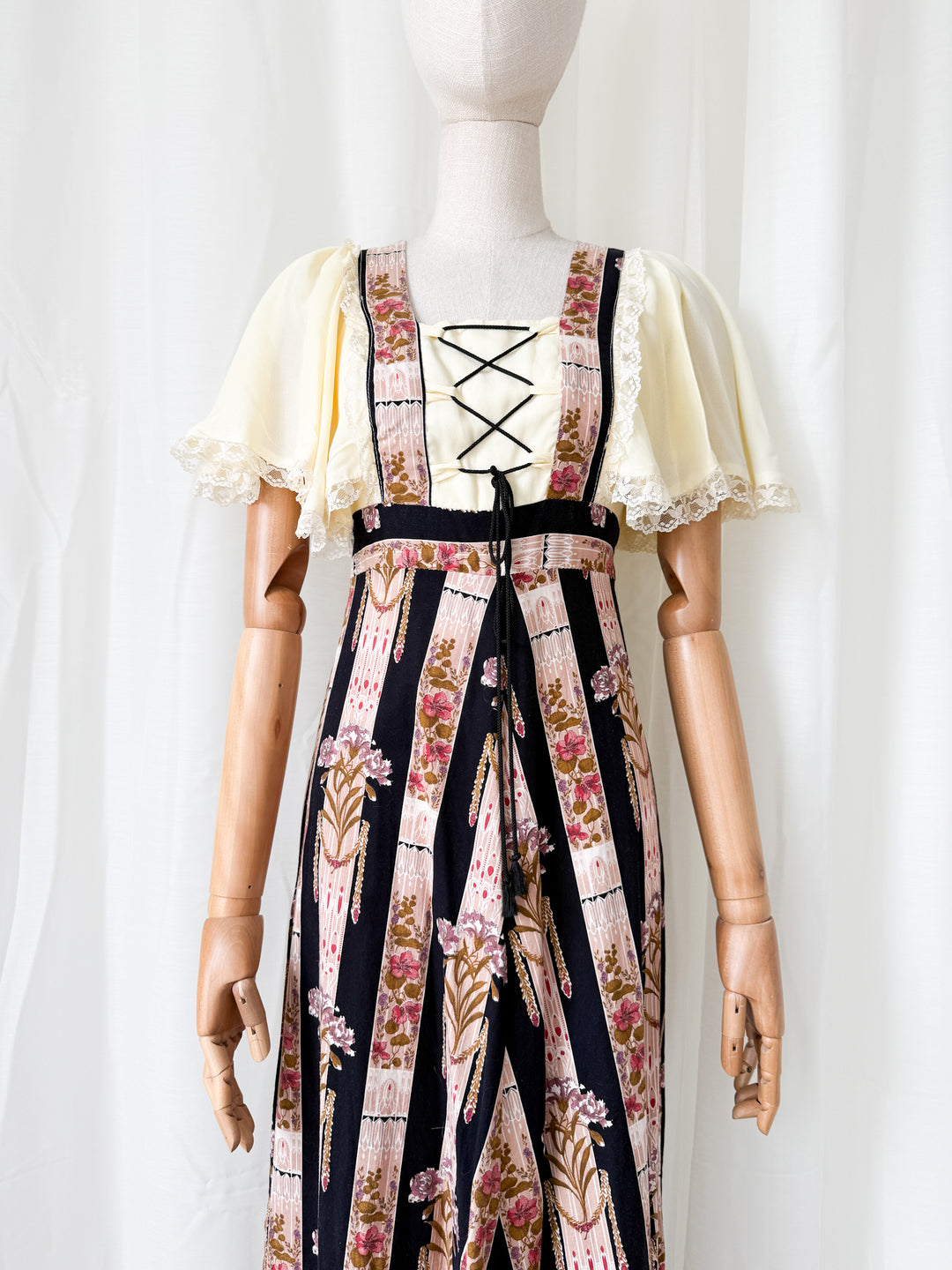 Heavenly Rare 1970s Bohemian Witchy Floral Cotton Maxi Dress