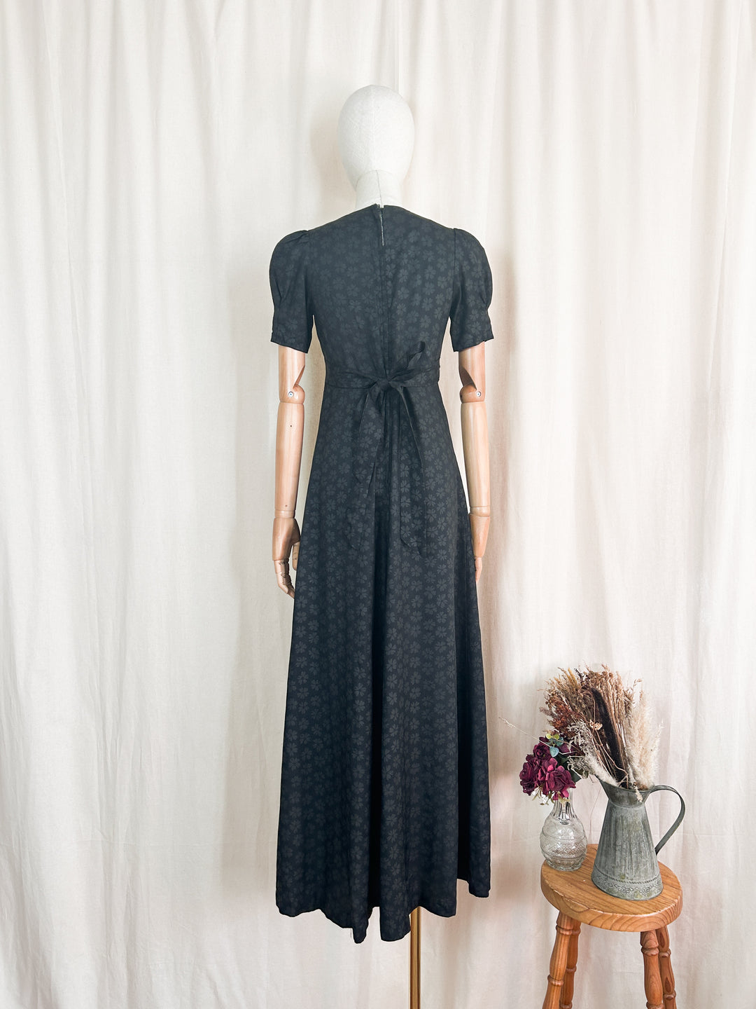 The Minerva ~ insane 70s Topshop black maxi dress The Pansy Garden The Minerva ~ insane 70s Topshop black maxi dress The Pansy Garden