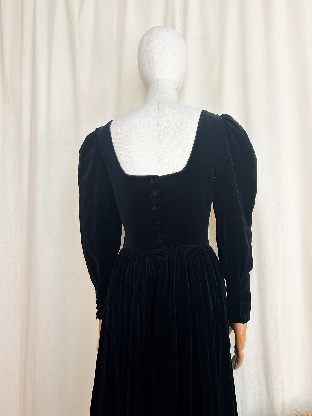 The Evanora ~ divine 80s Laura Ashley cotton velvet dress – The Pansy Garden
