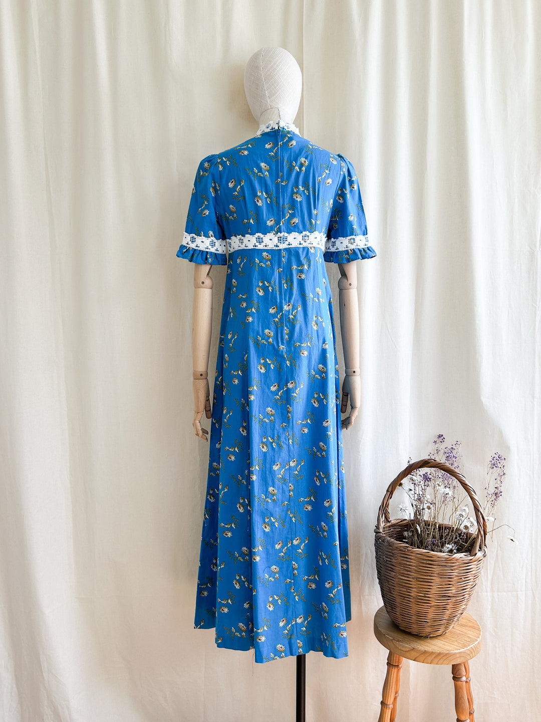 The Crocus ~ stunning cotton 70s prairie dress by Dandi