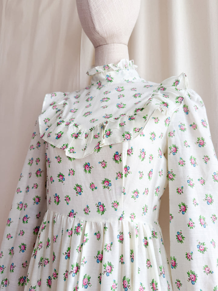 Gorgeous White Floral Cotton 70s Prairie Maxi Dress