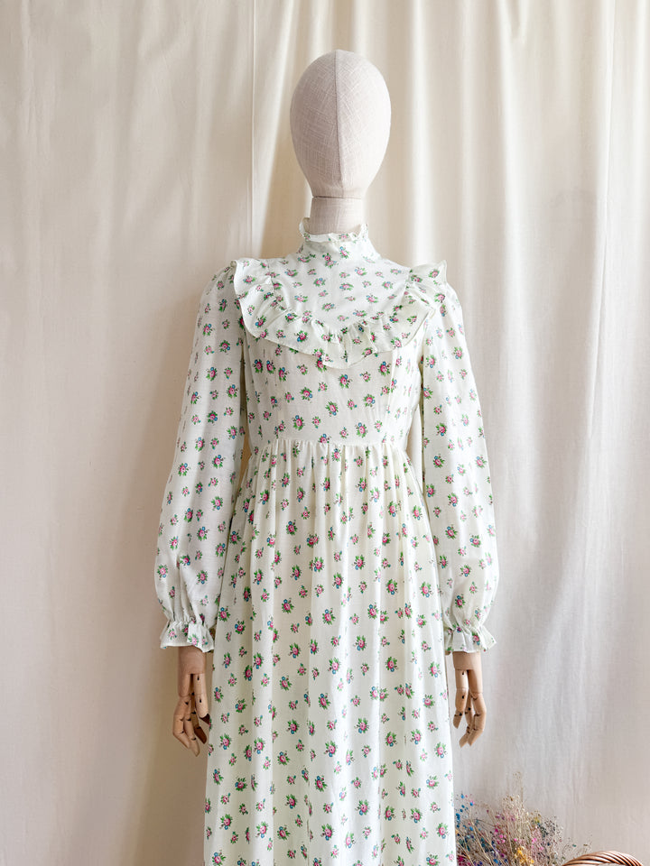 Gorgeous White Floral Cotton 70s Prairie Maxi Dress