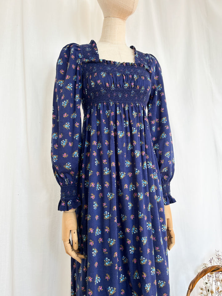 Gorgeous Smocked Bodice Brushed Cotton 70s Floral Prairie Dress