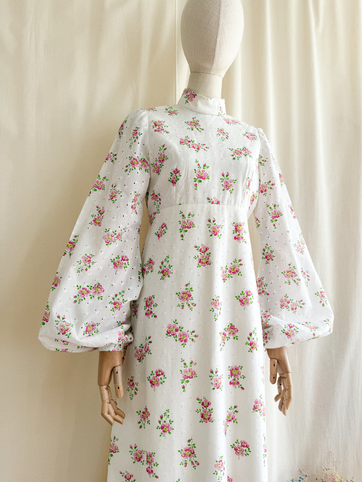Stunning Broderie Anglaise Floral 70s Cotton Dream Dress