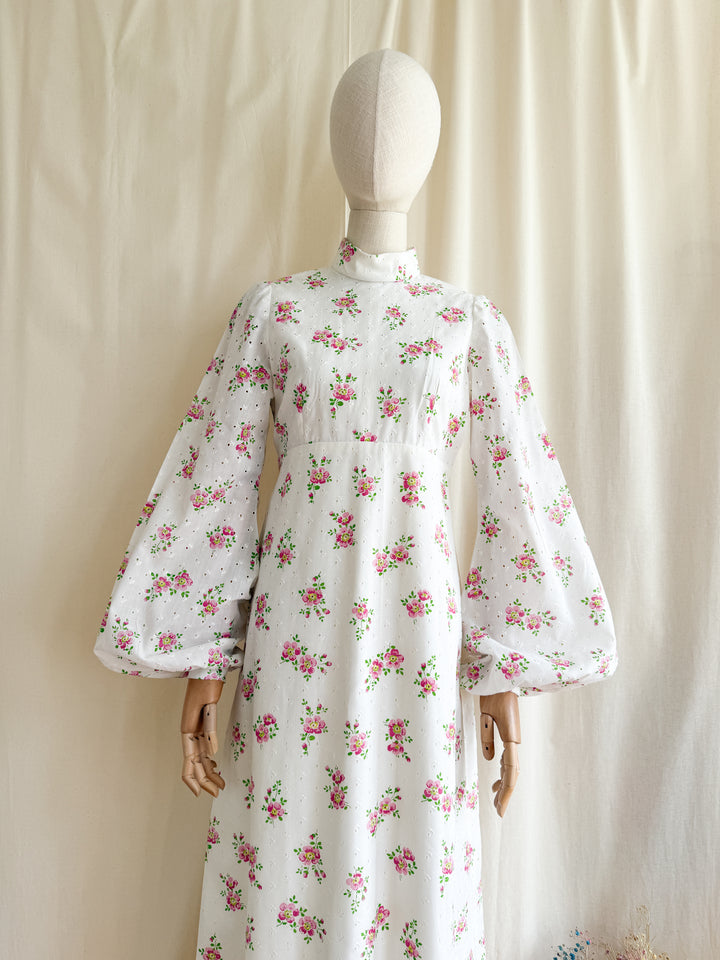 Stunning Broderie Anglaise Floral 70s Cotton Dream Dress