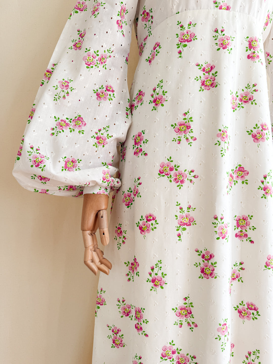 Stunning Broderie Anglaise Floral 70s Cotton Dream Dress