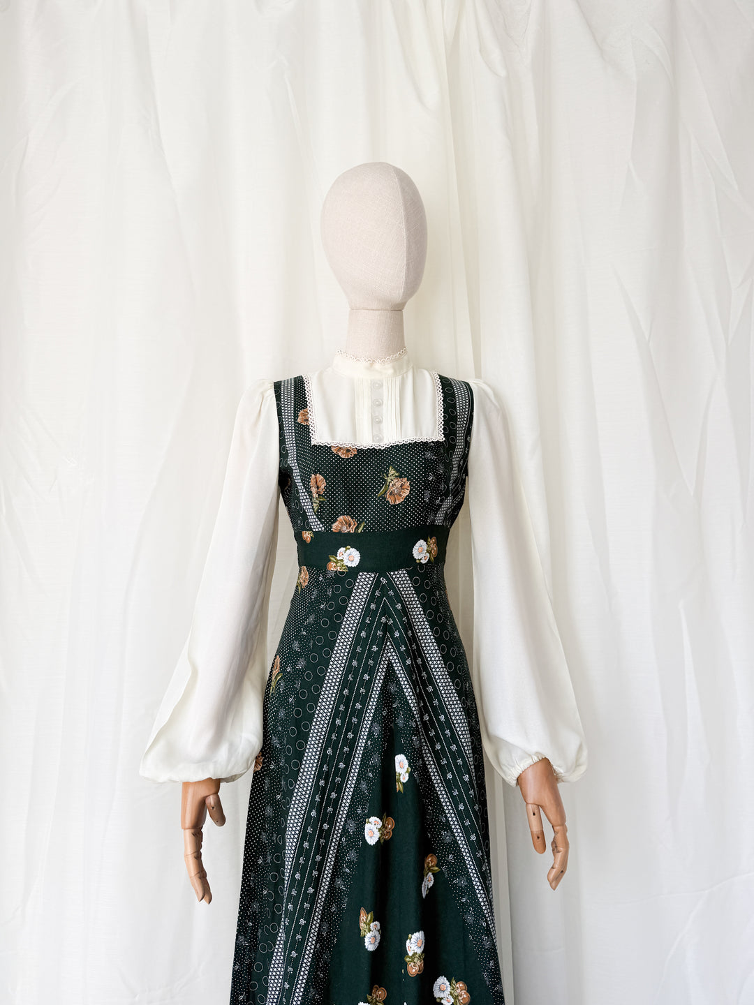 Stunning 1970s Green Floral Cotton Maxi Dress