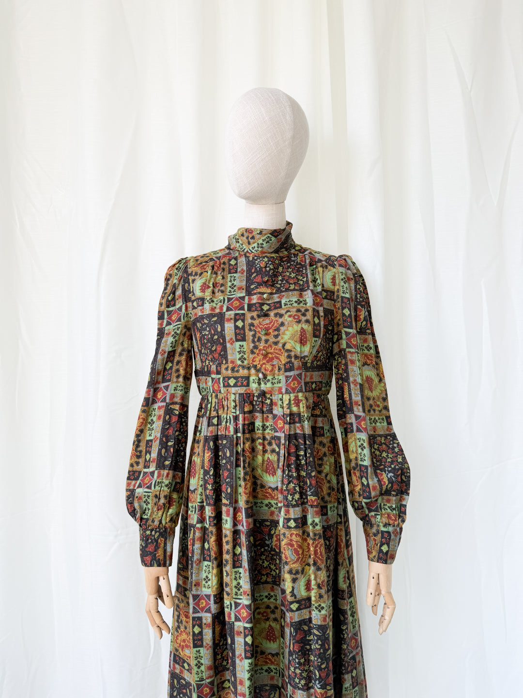 Insane 1970s Wool Cotton Blend Wallis Autumnal Midi Dress