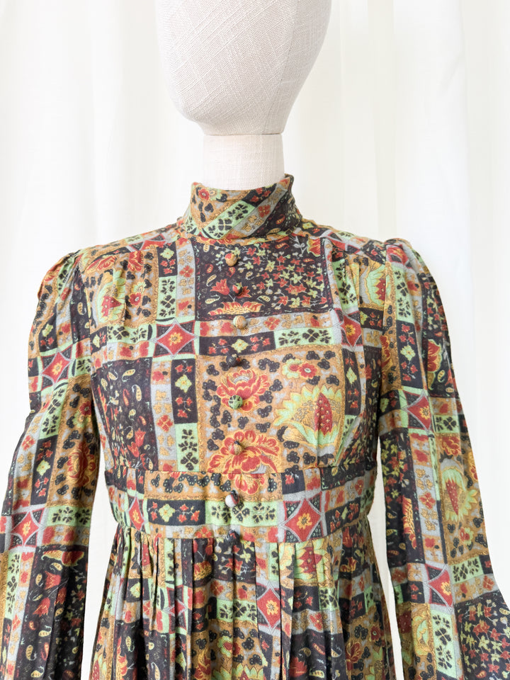 Insane 1970s Wool Cotton Blend Wallis Autumnal Midi Dress