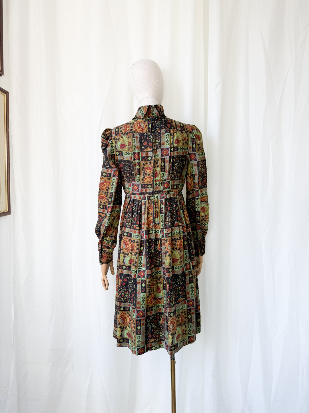 Insane 1970s Wool Cotton Blend Wallis Autumnal Midi Dress