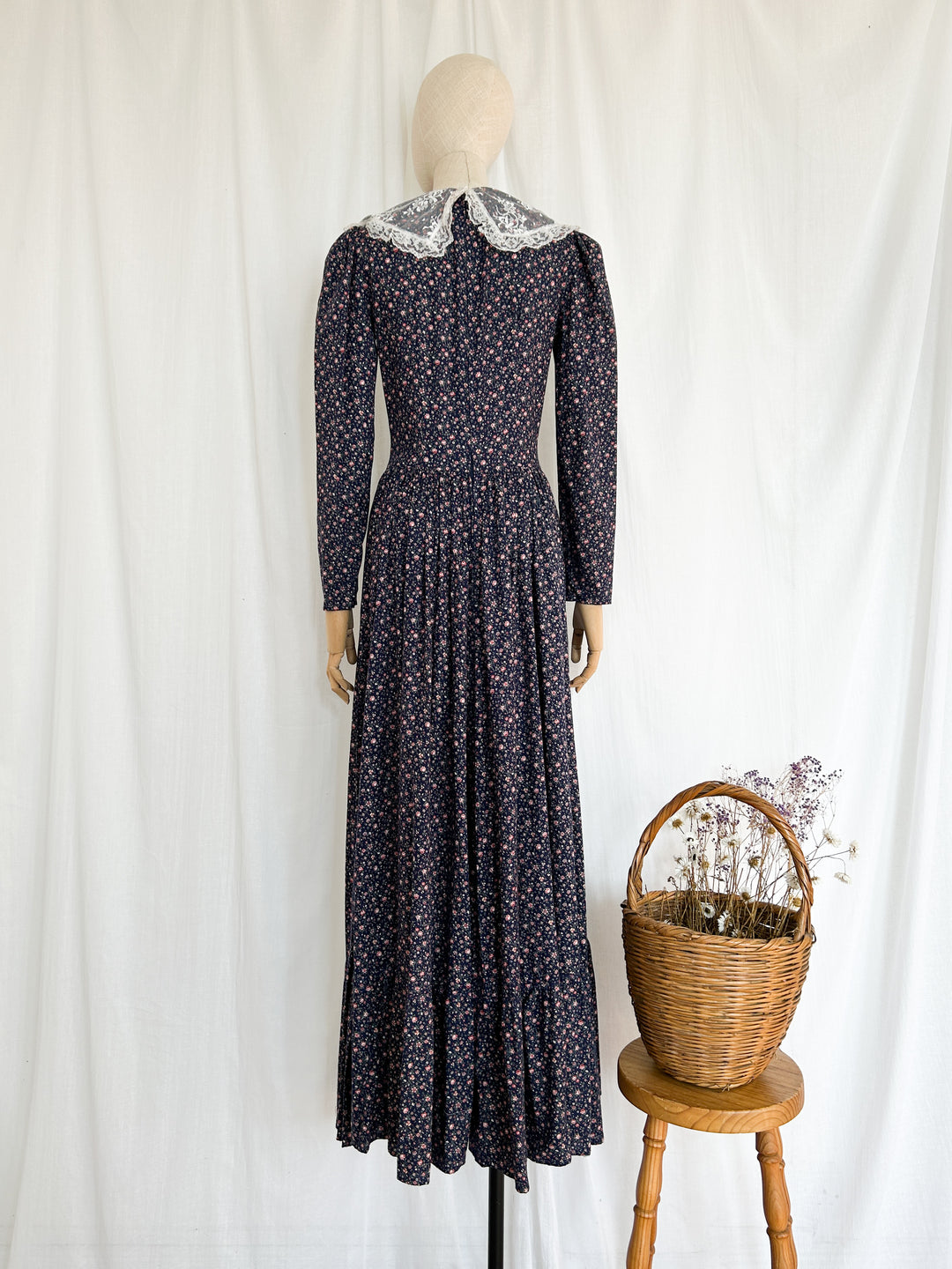 Rosa ~ Dreamy Lace Collar Navy and Pink Floral Cotton 70s Dream Dress