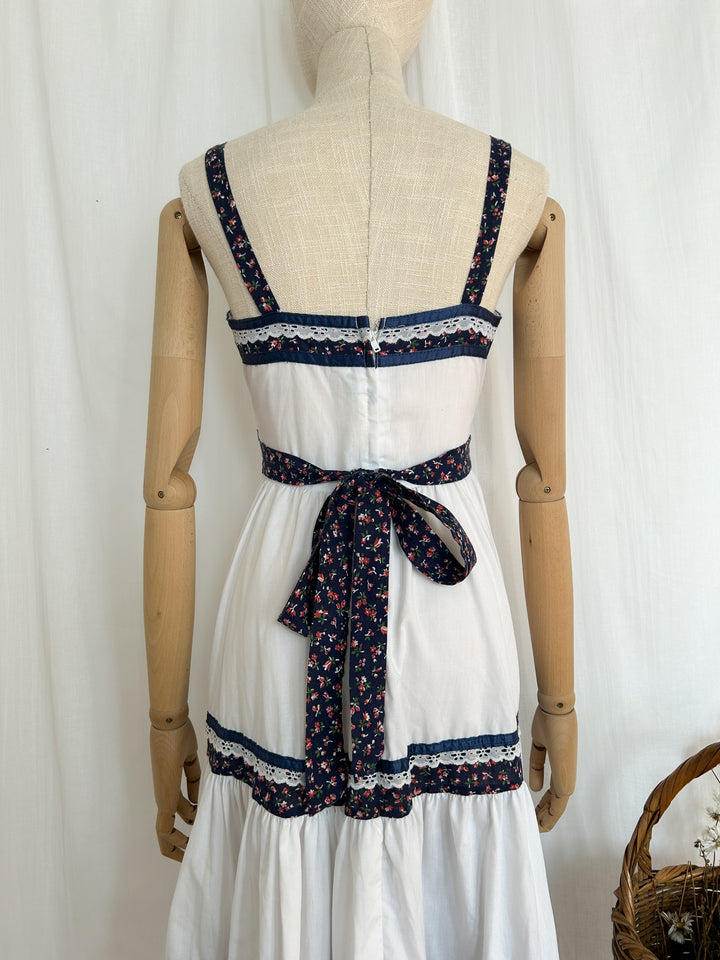 Beautiful 70s Gunne Sax Style Prairie Midi Dress