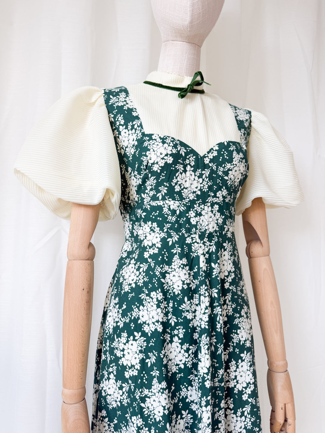 Gorgeous 1970s Puff Sleeve Cotton Floral Maxi Dress