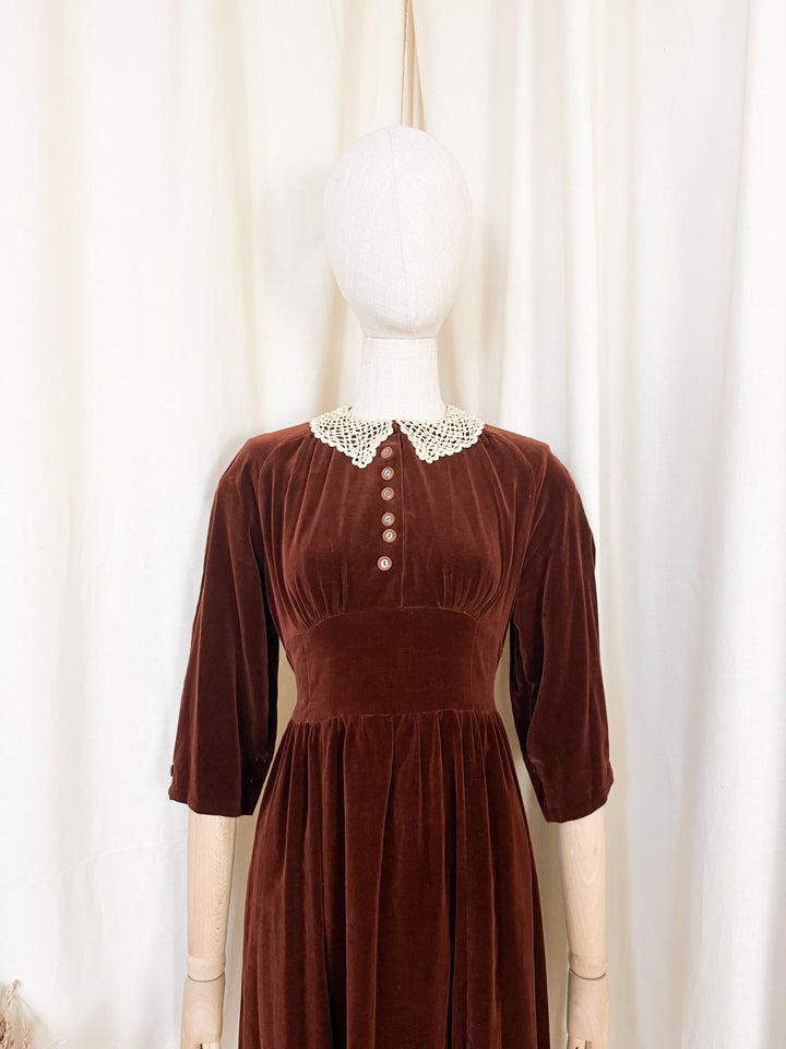 Incredible Precious Rare 1930s Velvet Mini Dress