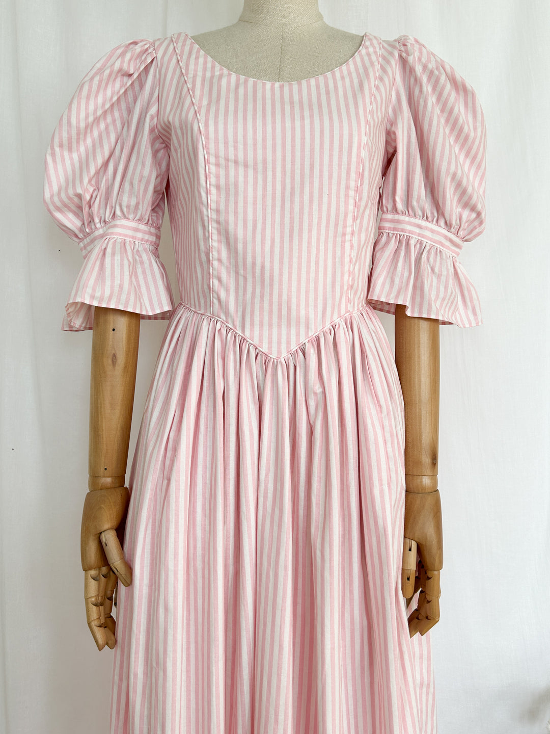 Rare Amazing Pink Candy Stripe Puff Sleeve Laura Ashley Dream Dress The Pansy Garden Rare Amazing Pink Candy Stripe Puff Sleeve Laura Ashley Dream Dress The Pansy Garden