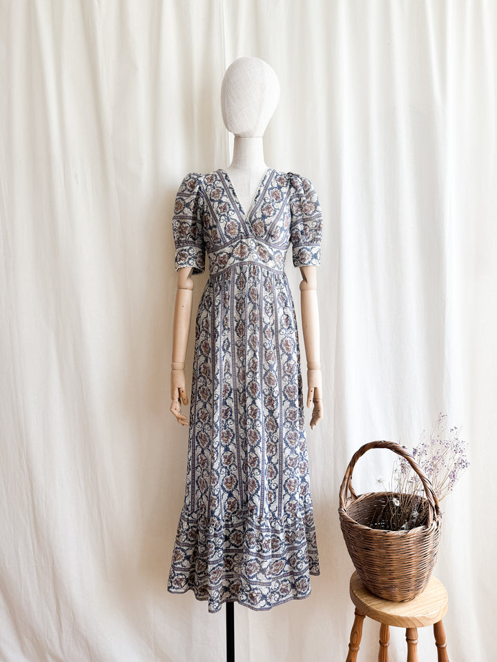 Gorgeous Rare 70s Light Cotton Maxi Dress by Dollyrockers