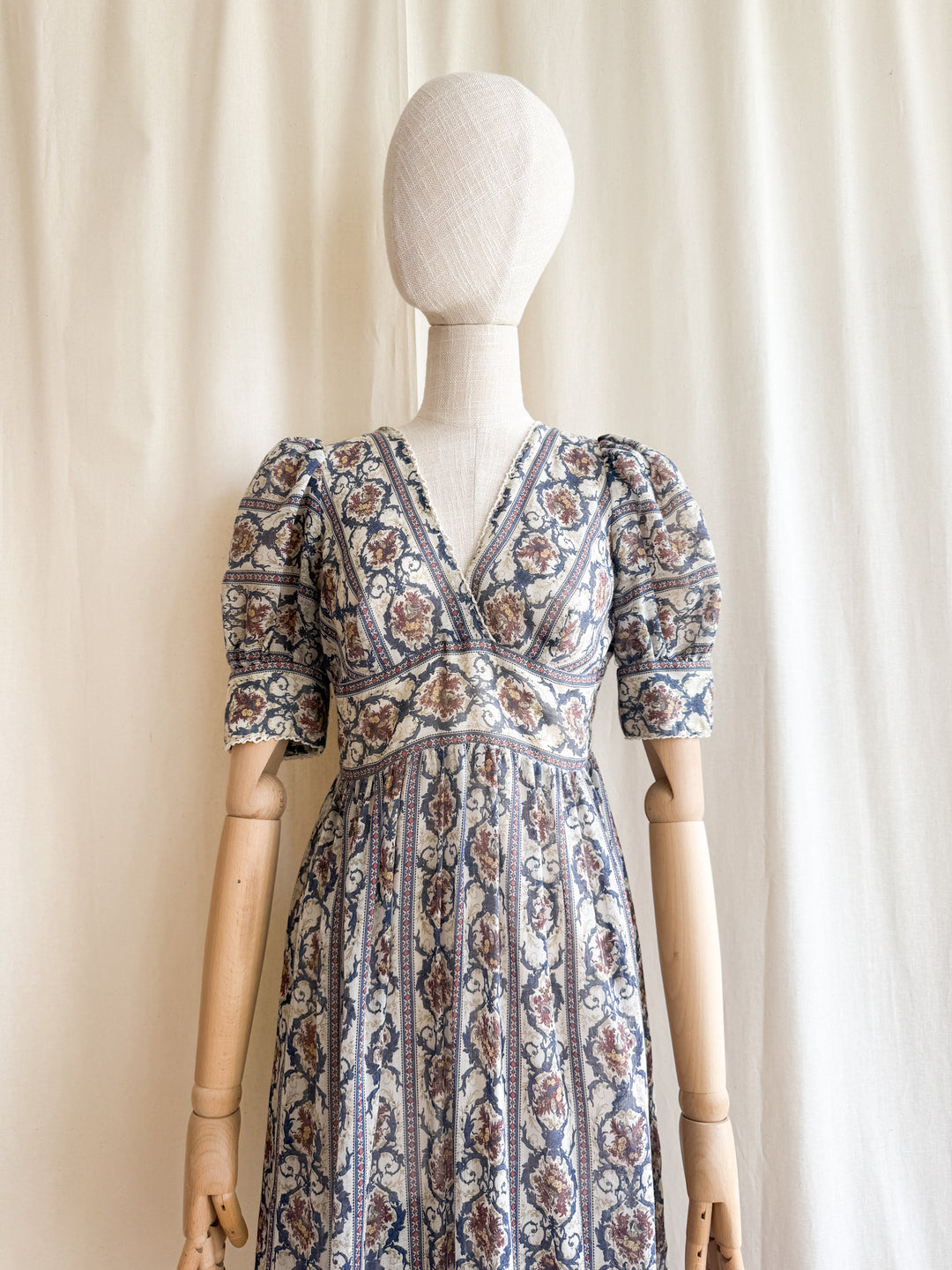 Gorgeous Rare 70s Light Cotton Maxi Dress by Dollyrockers