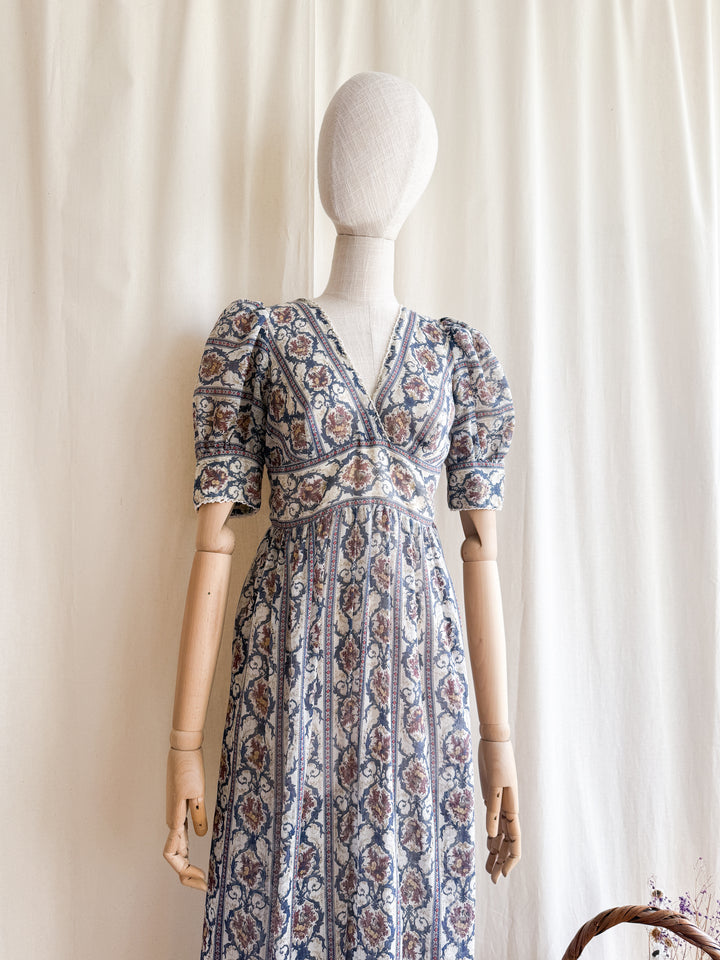 Gorgeous Rare 70s Light Cotton Maxi Dress by Dollyrockers