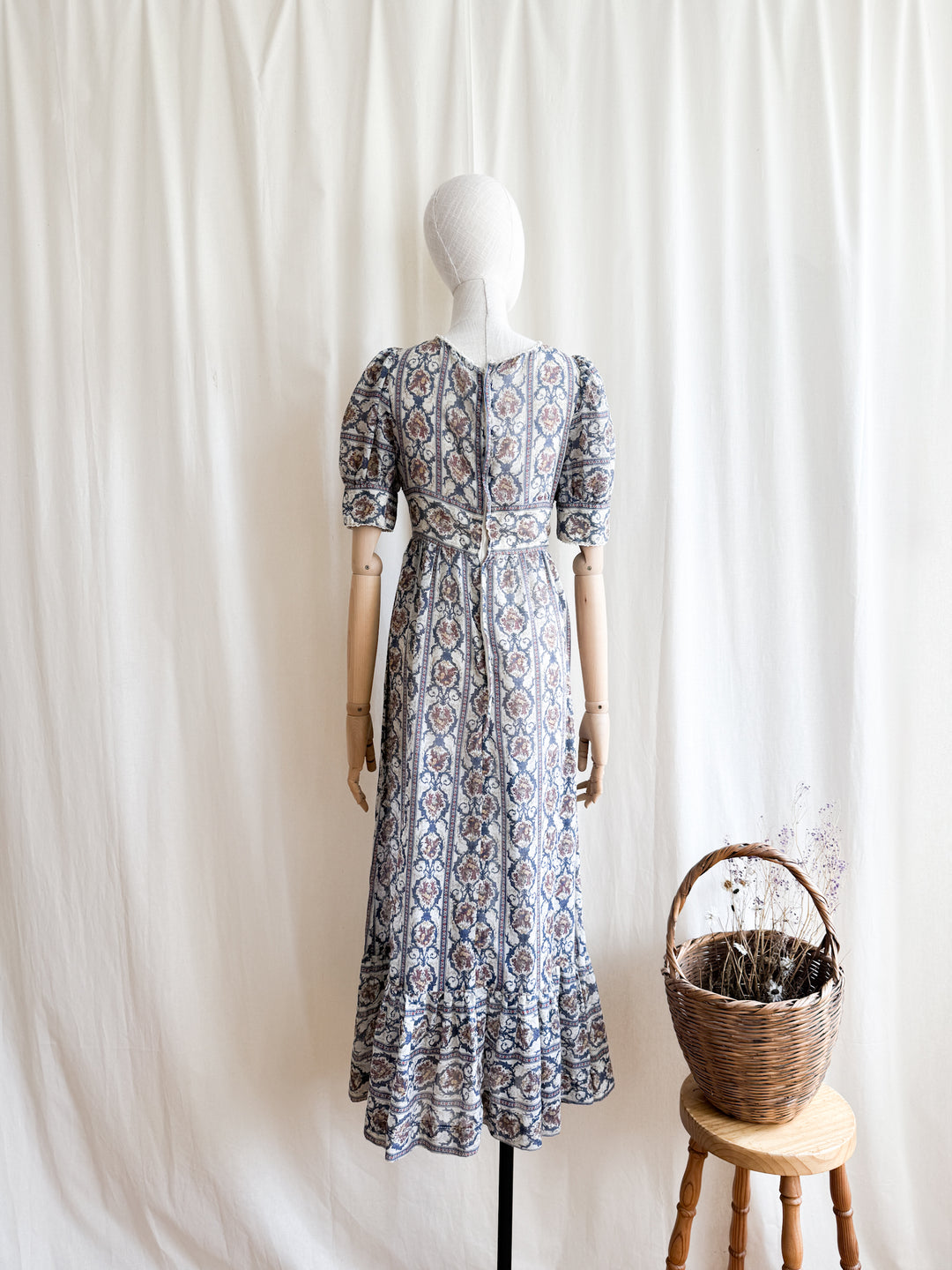 Gorgeous Rare 70s Light Cotton Maxi Dress by Dollyrockers
