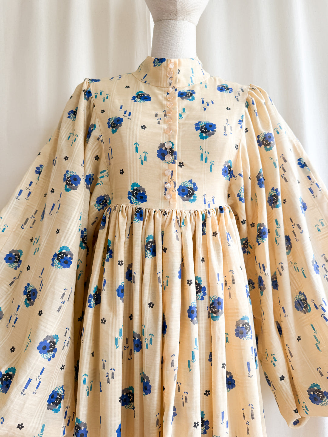Magnificent Holy Grail Rare Huge Billowing Sleeve 70s Cotton Dream Dress