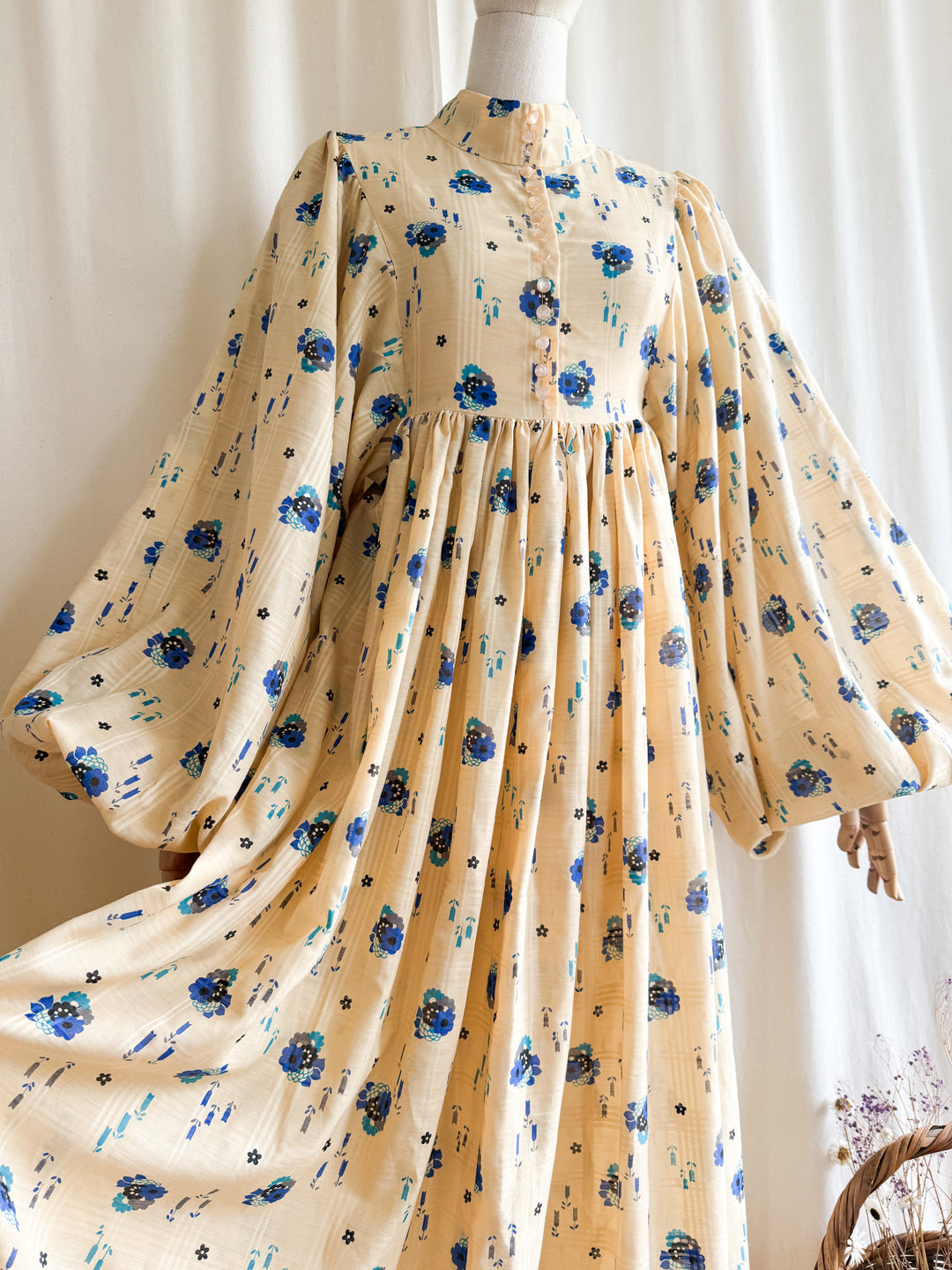 Magnificent Holy Grail Rare Huge Billowing Sleeve 70s Cotton Dream Dress