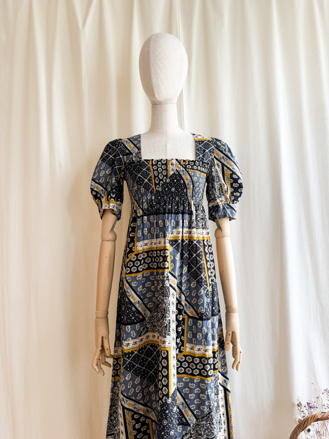 Beautiful 70s Shirred Bust Puff Sleeve Cotton Maxi Dress