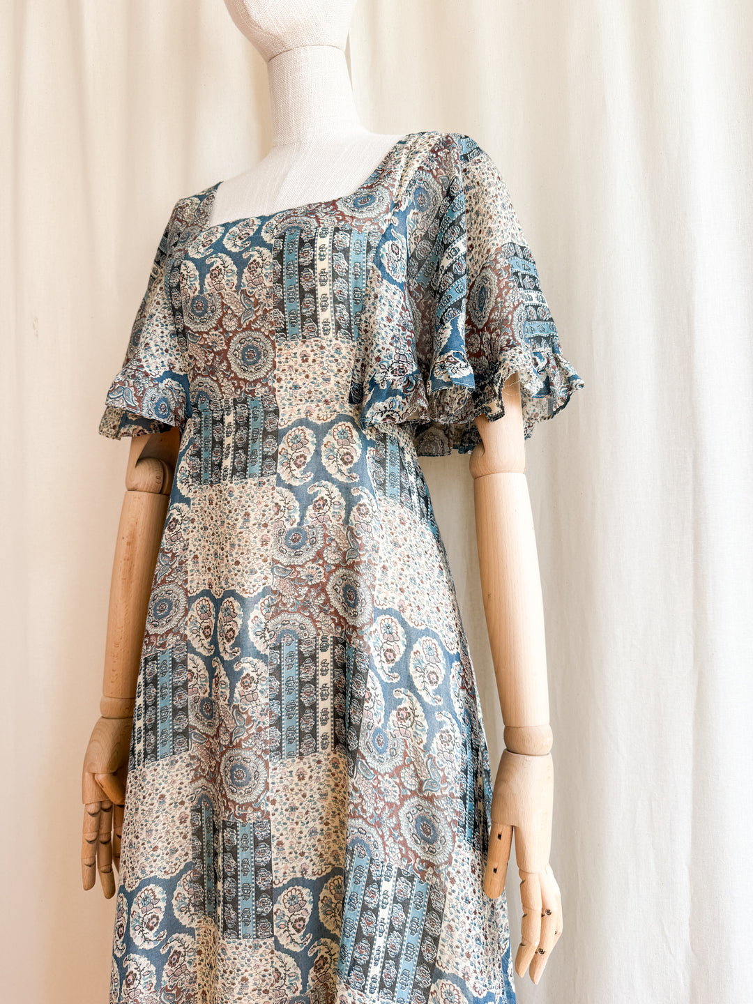 Insanely Beautiful Delicate Cotton 70s Bohemian Maxi Dress