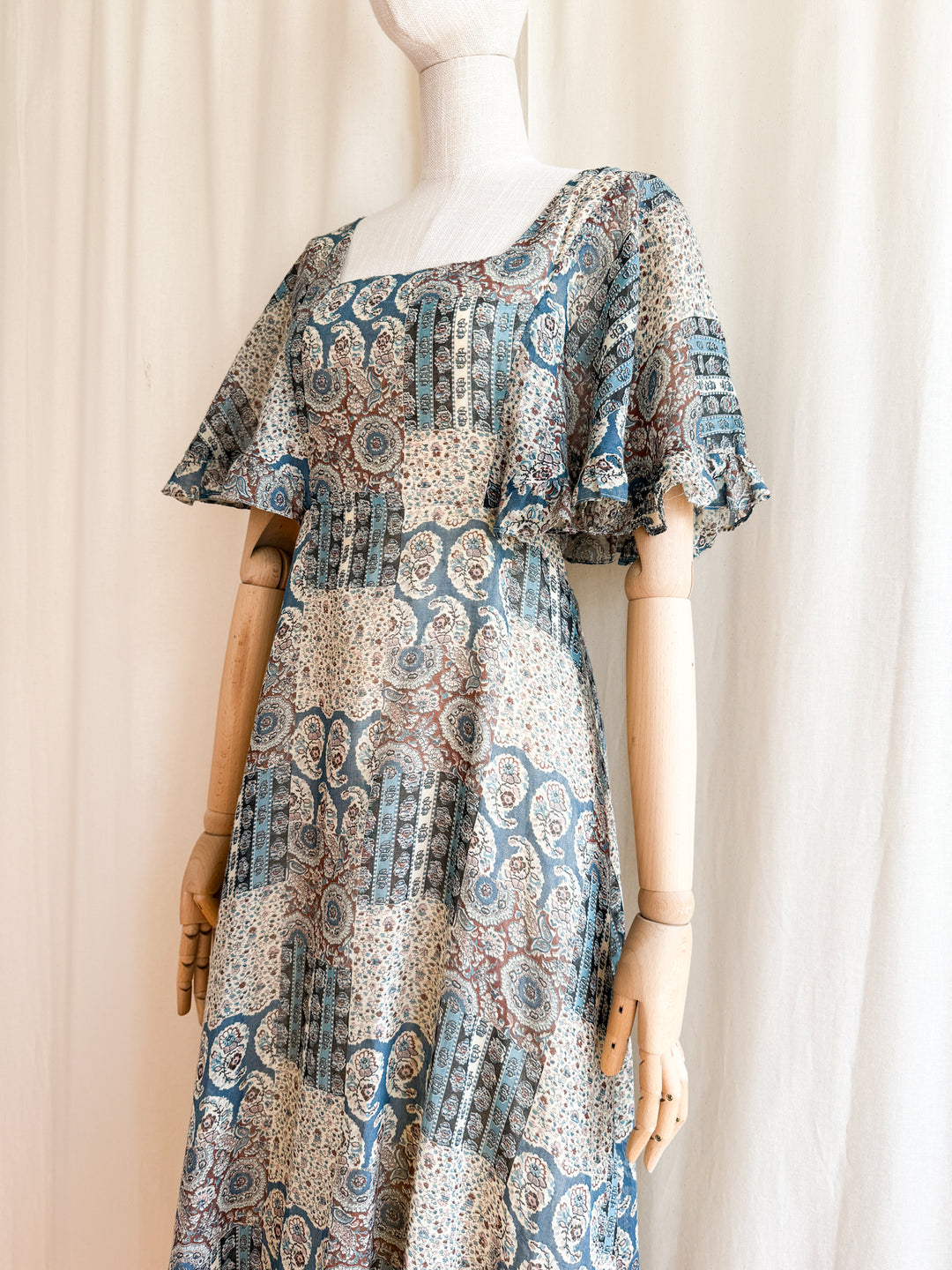 Insanely Beautiful Delicate Cotton 70s Bohemian Maxi Dress