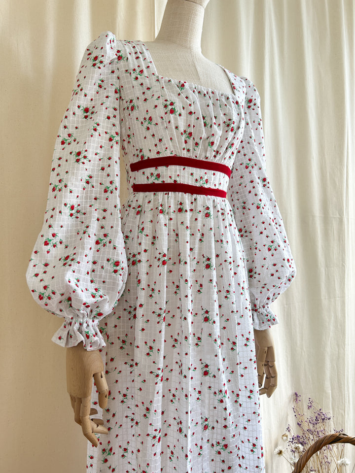 Adorable White Handmade Textured Cotton 70s Prairie Dress