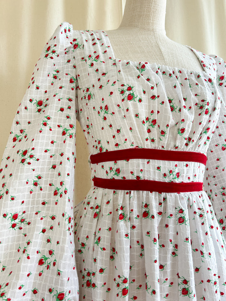 Adorable White Handmade Textured Cotton 70s Prairie Dress