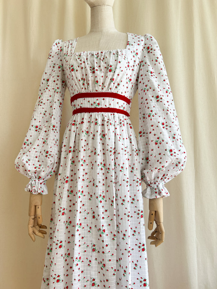 Adorable White Handmade Textured Cotton 70s Prairie Dress