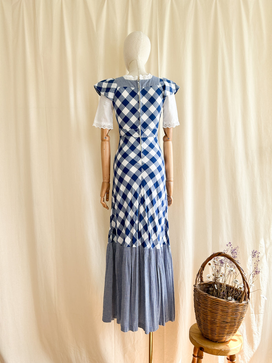 Beaut Blue Buffalo Check 1970s Cotton Prairie Dress