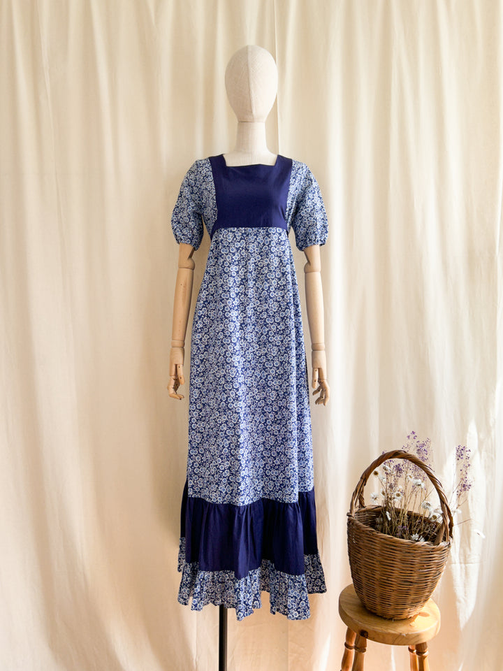 Lovely Handmade Blue Floral Cotton 1970s Dress