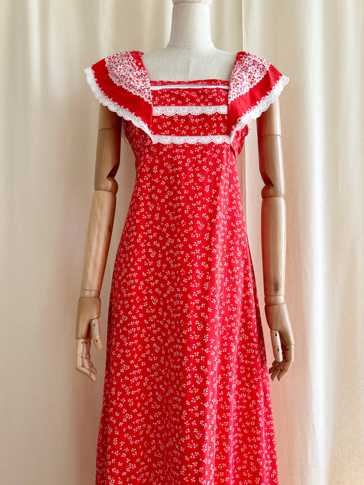 Insane Red Cotton 70s Summers Day Dream Dress