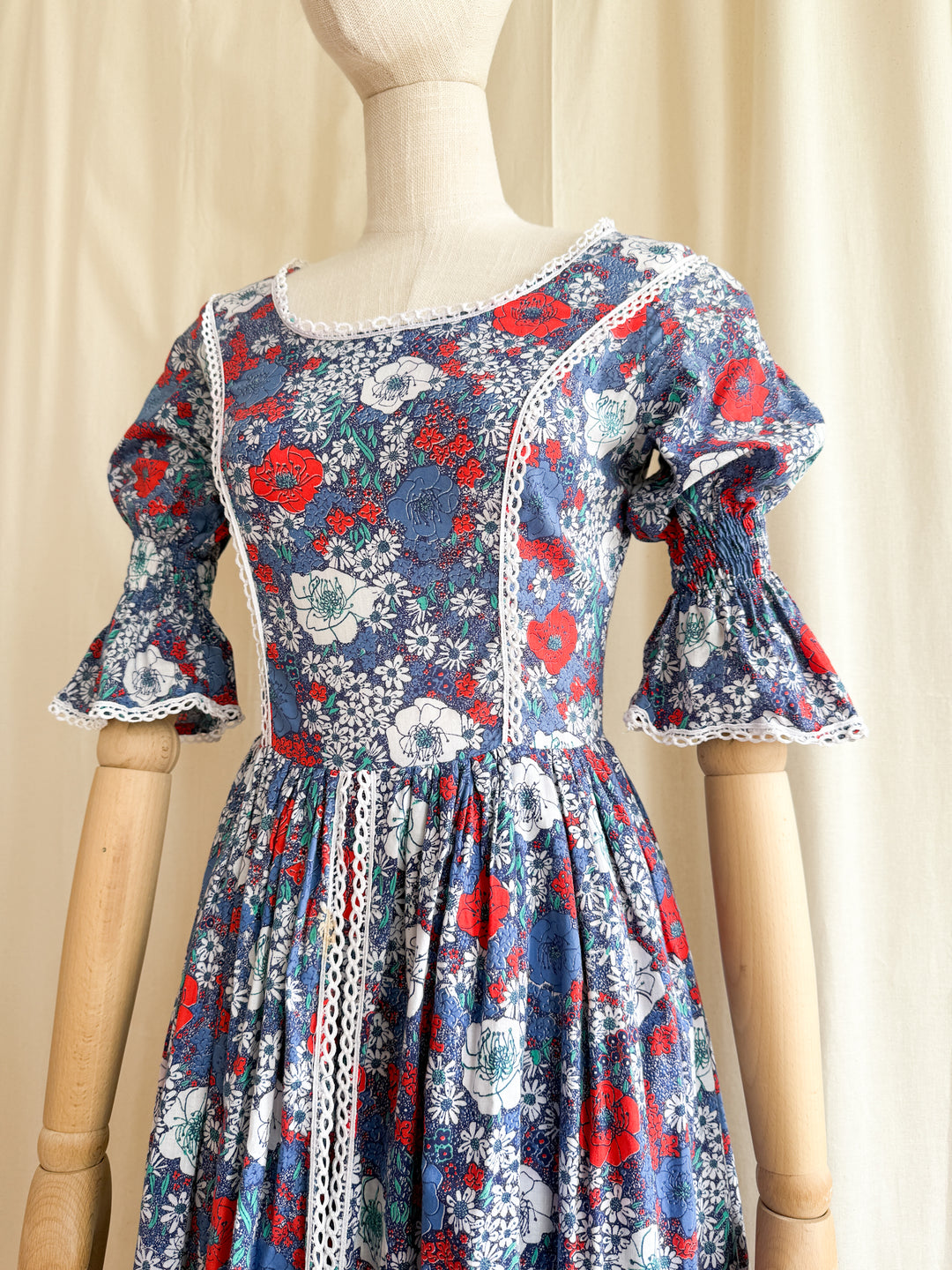 Incredible Rare Precious 1970s Unlabelled Laura Ashley Cotton Maxi Dress