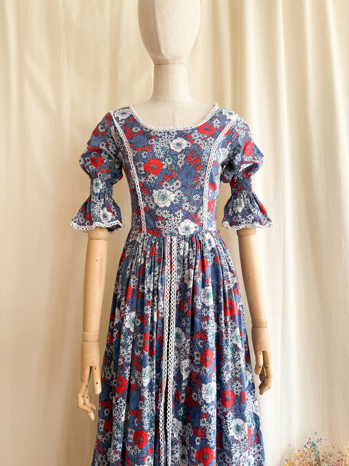 Incredible Rare Precious 1970s Unlabelled Laura Ashley Cotton Maxi Dress
