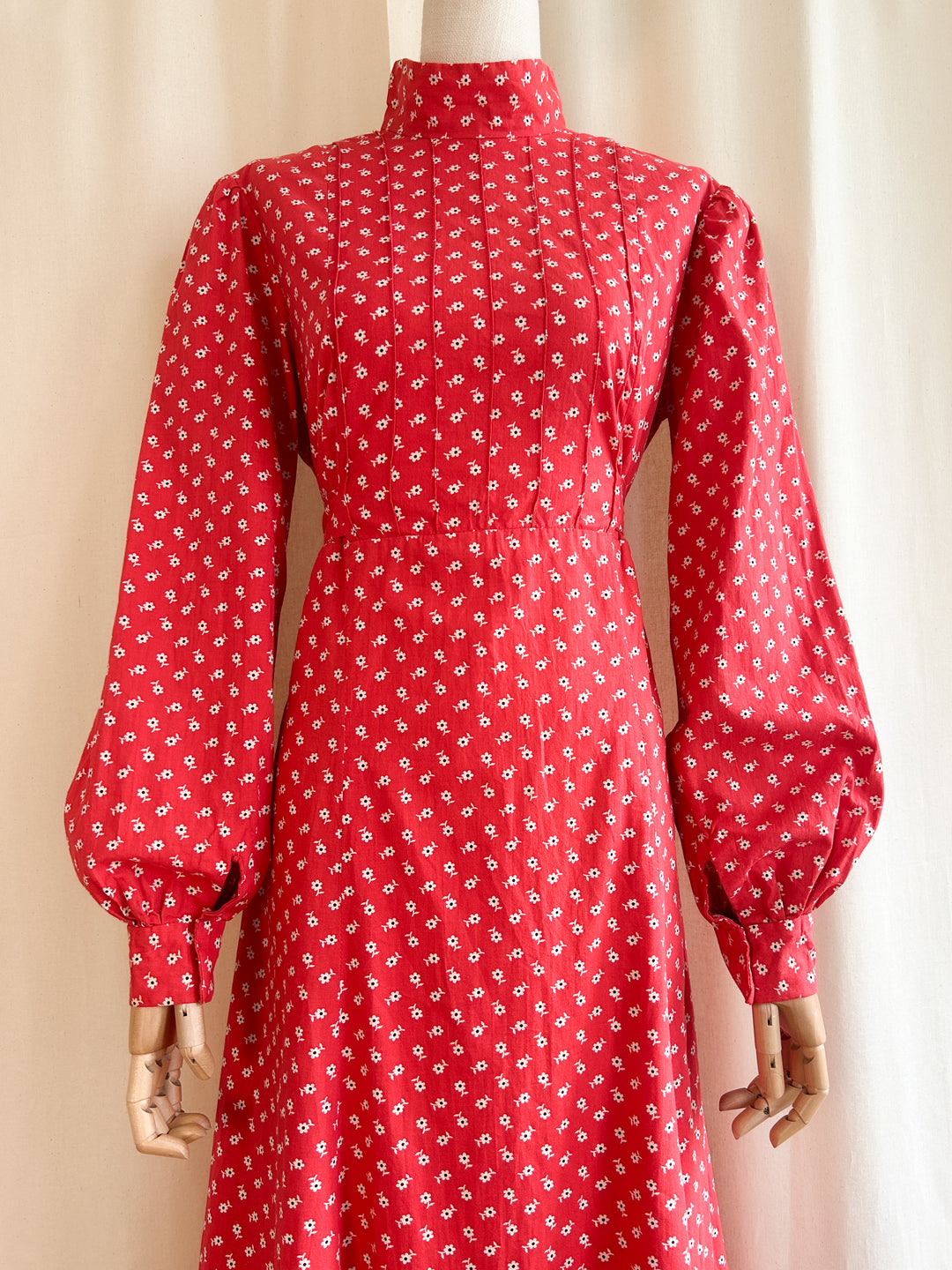 Amazing Cute Red Cotton Floral 70s Prairie Dress