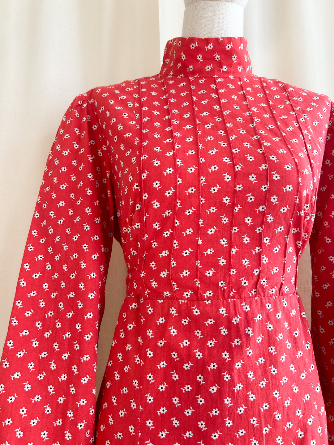 Amazing Cute Red Cotton Floral 70s Prairie Dress