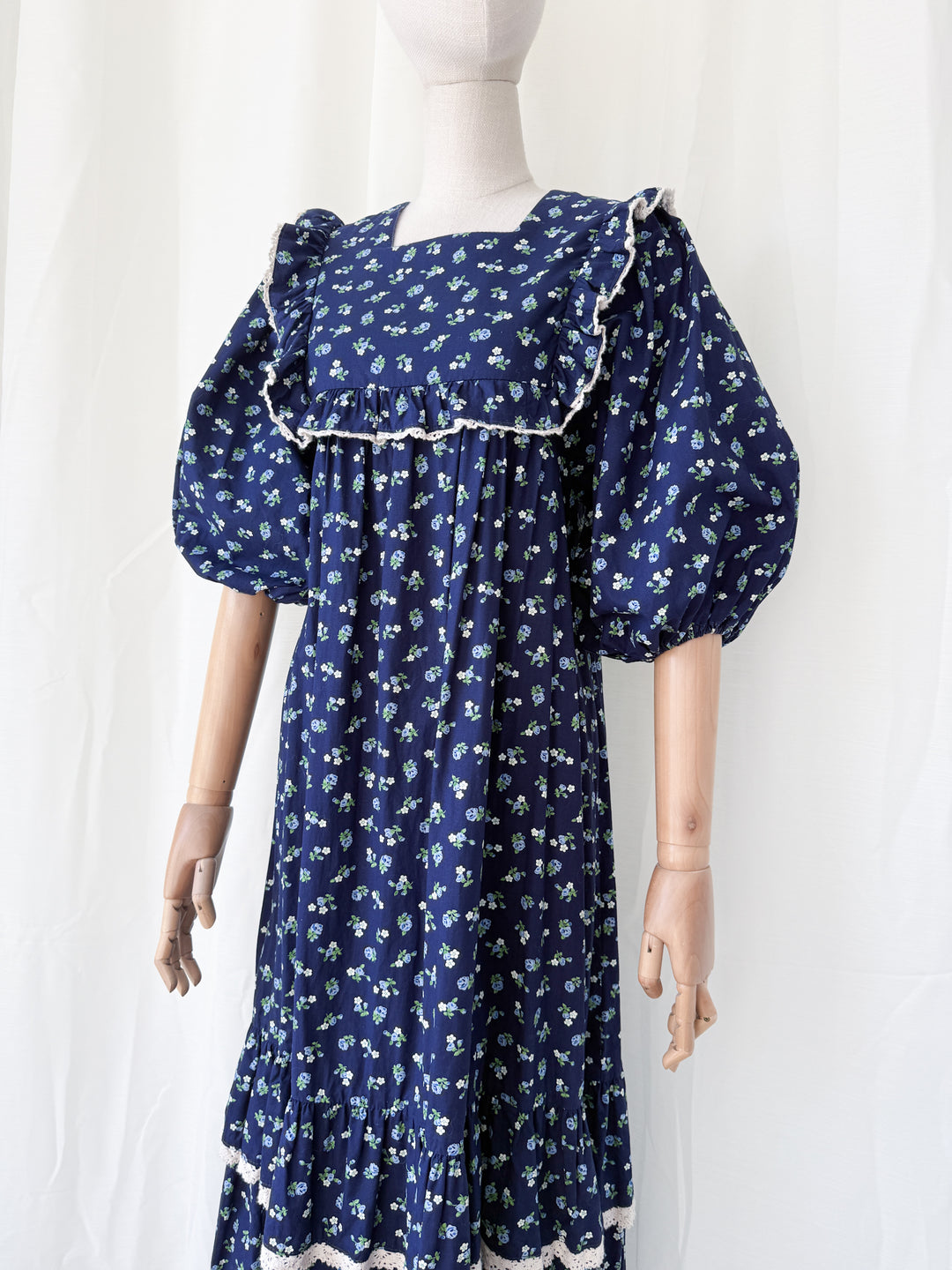 Beyond Beautiful Precious Rare 1970s Monet London Cotton Maxi Dress