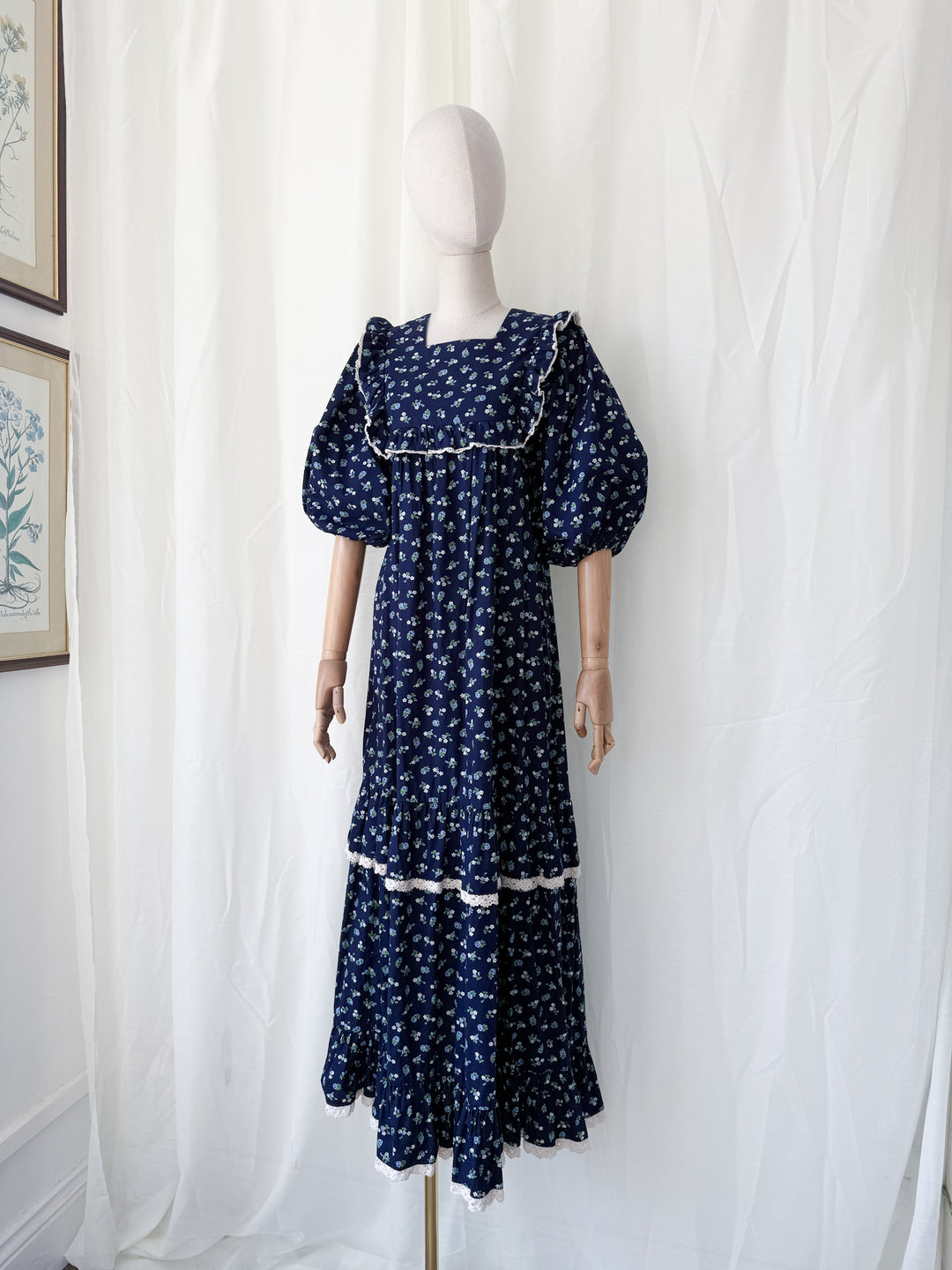 Beyond Beautiful Precious Rare 1970s Monet London Cotton Maxi Dress