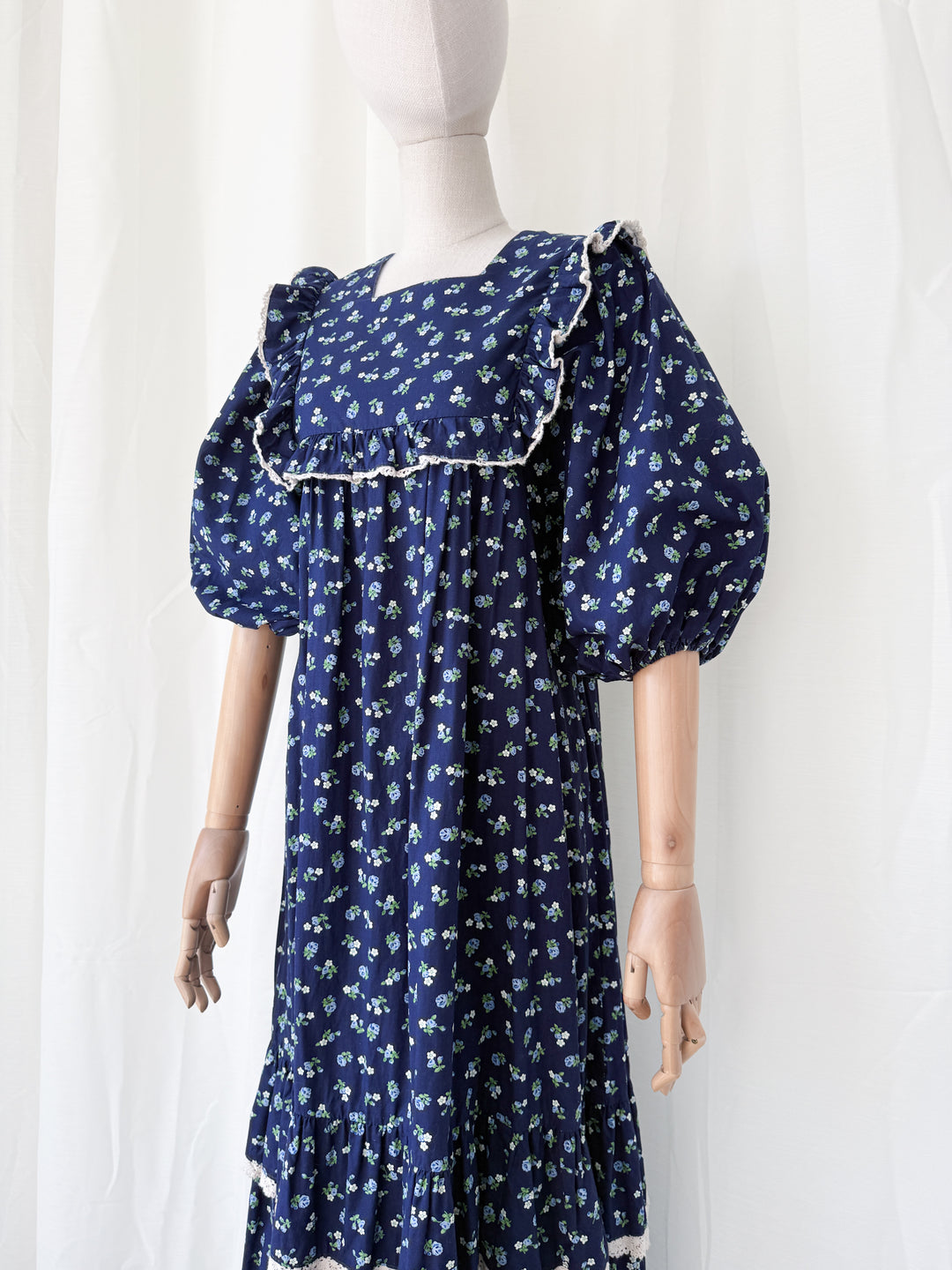 Beyond Beautiful Precious Rare 1970s Monet London Cotton Maxi Dress