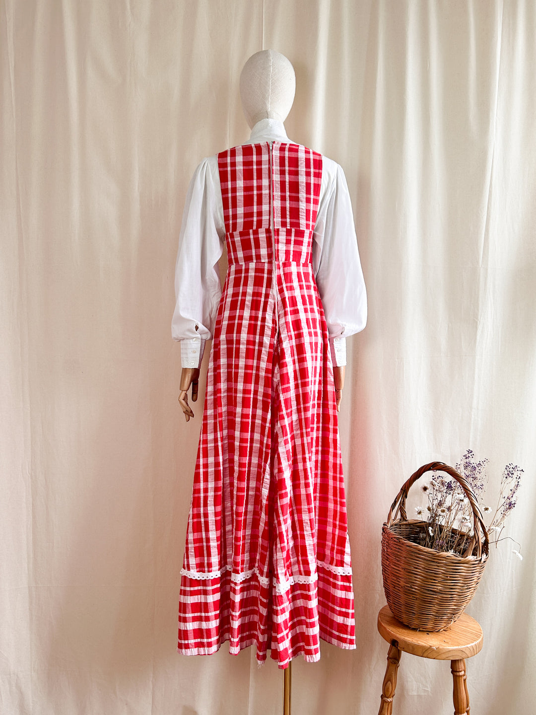 Insanely Cool 70s Seersucker Cotton Pinafore Dress