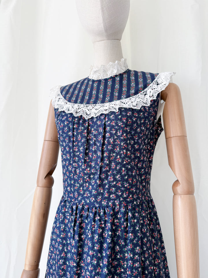 Beaut 1970s Lace Trimmed Floral Cotton Maxi Dress