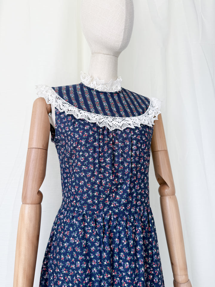 Beaut 1970s Lace Trimmed Floral Cotton Maxi Dress