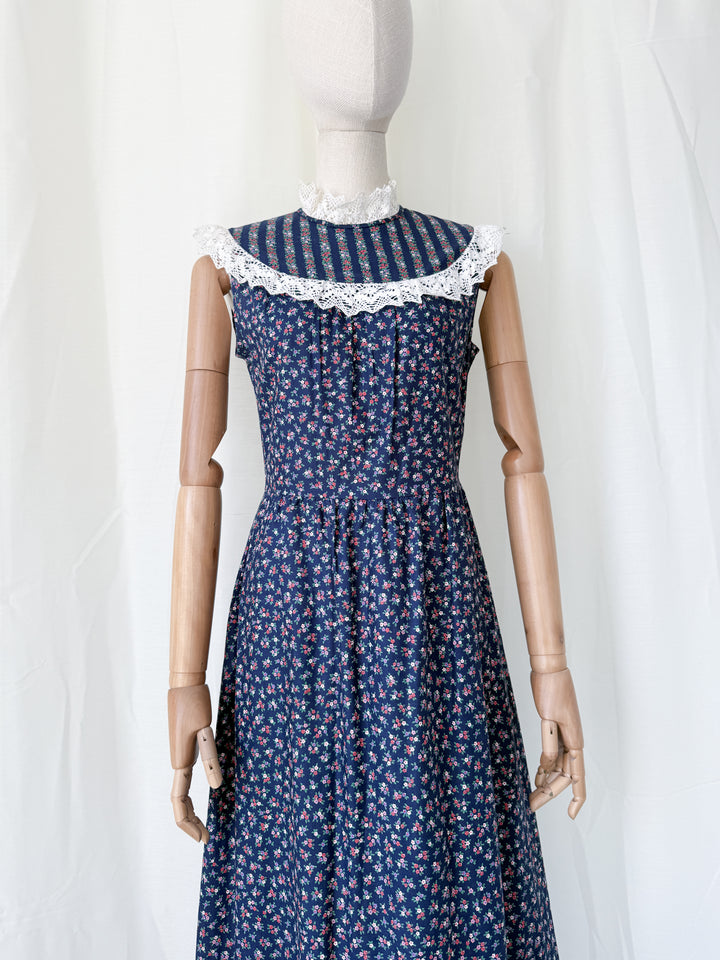 Beaut 1970s Lace Trimmed Floral Cotton Maxi Dress
