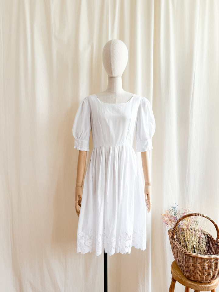 Sweet 70s White Cotton Midi Dress