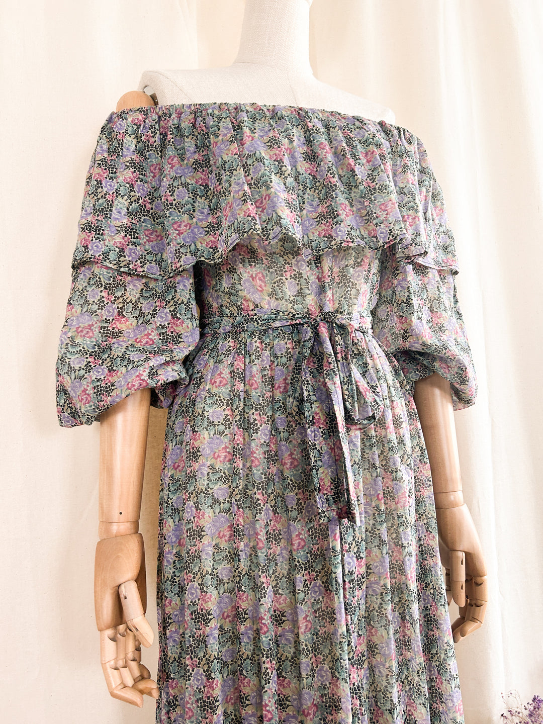 Bloomsbury ~ Precious and beautiful rare 1970s cotton romantic dream dress by Hildebrand Liberty