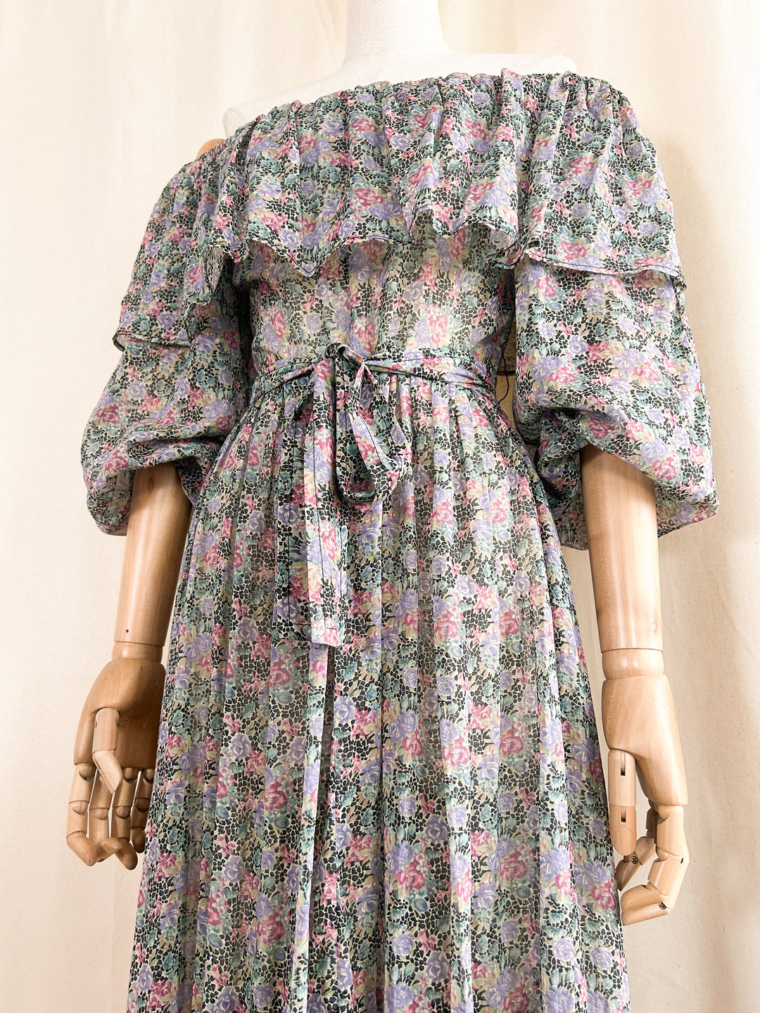 Bloomsbury ~ Precious and beautiful rare 1970s cotton romantic dream dress by Hildebrand Liberty